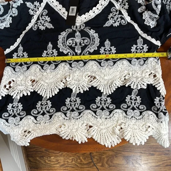 JANICE Lace Black/ White Ladies Top. One size see measurements - Picture 11 of 15